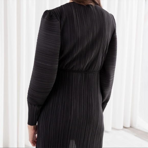 & Other stories pleated wrap dress - Picture 4 of 5